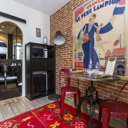 Opera Grands Boulevards Bed & Breakfast